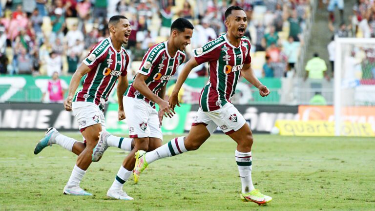 Fluminense bate o Athletico-PR e vence a segunda no Brasileirão