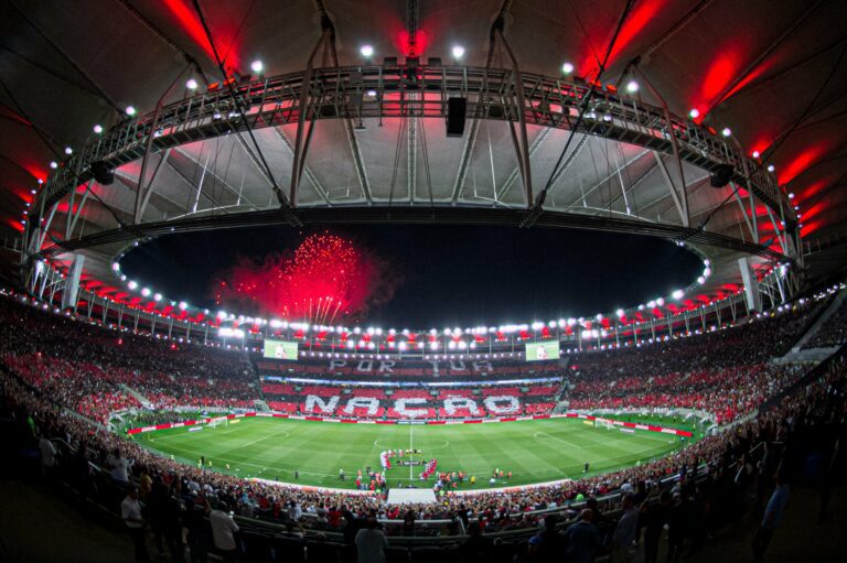 Pesquisa coloca torcida do Flamengo como a maior do Brasil; Corinthians e São Paulo fecham top 3