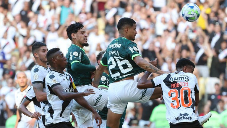 Palmeiras reage com gols de cabeça e busca empate contra o Vasco no Maracanã
