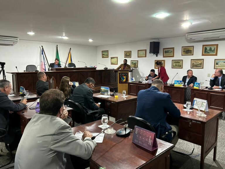 Marataízes: Câmara abre Comissão Processante para apurar condutas do Executivo Municipal