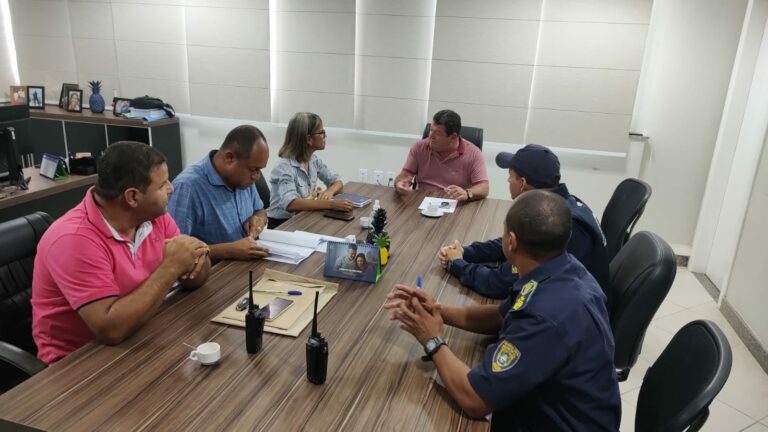 Marataízes: prefeito convoca equipe para ampliação de medidas de segurança em escolas da rede municipal
