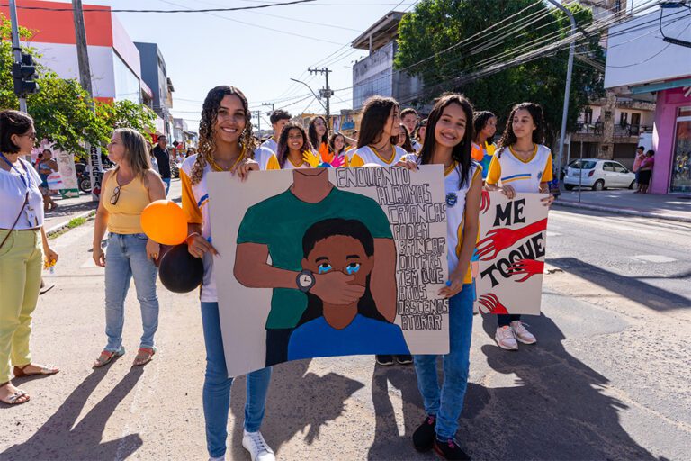Marataízes: prefeitura realiza caminhada do ”Faça Bonito – Proteja nossas crianças e adolescentes”