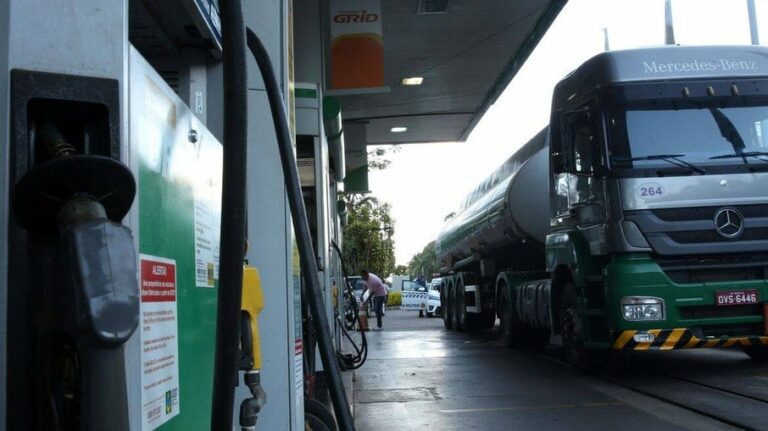 Diesel fica mais barato nos postos