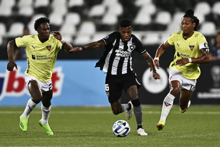 Botafogo empata com LDU e desperdiça chance de assumir liderança do Grupo A na Sul-Americana