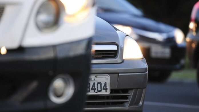 Presidente da Anfavea diz que, com medida do governo, carros populares podem voltar a custar abaixo de R$ 60 mil