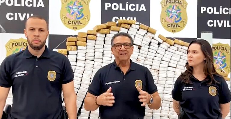 Vídeo: Denarc apreende 1 tonelada de maconha em Guarapari e 20 kg de crack em Ibatiba