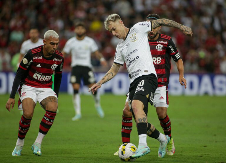 Apesar de retrospecto negativo, Corinthians venceu último jogo com Flamengo no Maracanã