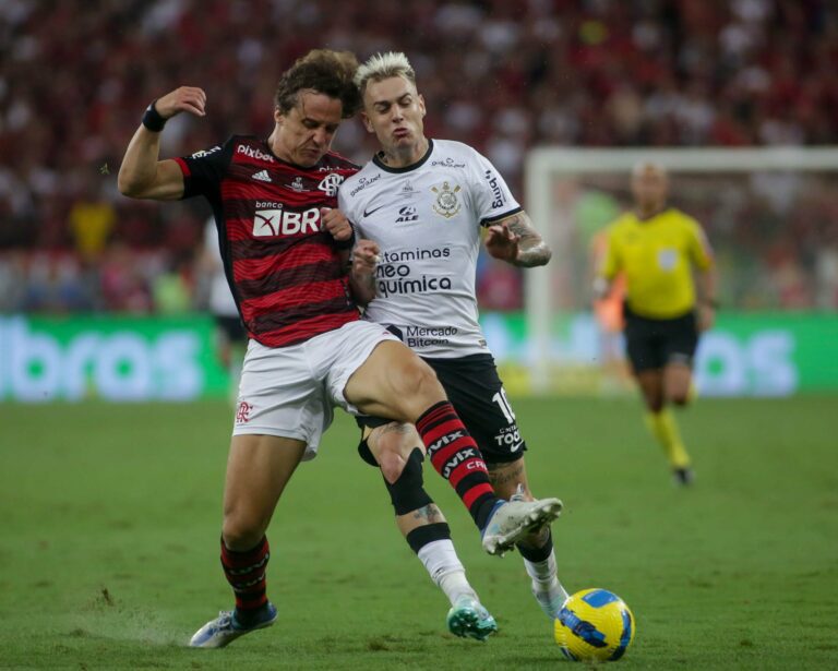 Flamengo x Corinthians: informações e prováveis escalações do jogo do Campeonato Brasileiro