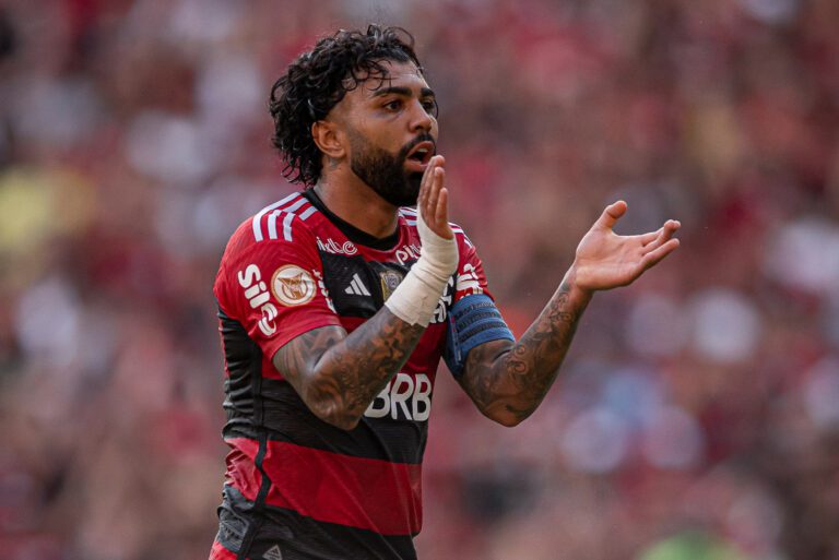 Gabigol elogia atuação do Flamengo contra o Fluminense e mira consistência