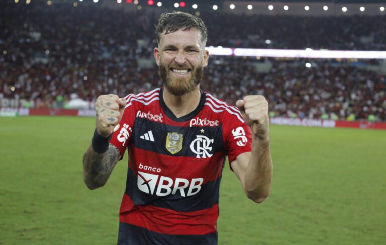 Herói do Flamengo, Léo Pereira vibra com gol decisivo sobre o Corinthians