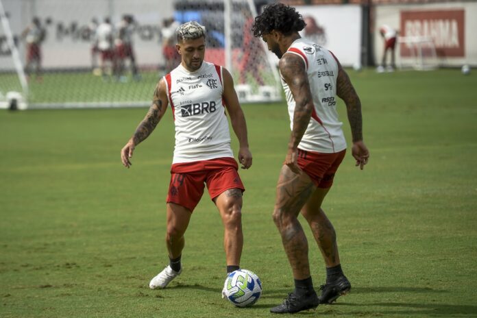 Pedro sofre lesão e está fora do confronto entre Flamengo e Athletico-PR