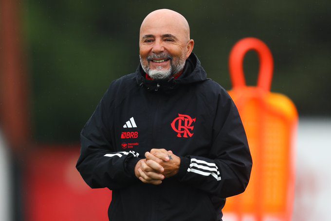 Sampaoli explica opção por Ayrton Lucas no meio-campo do Flamengo na derrota para o Botafogo