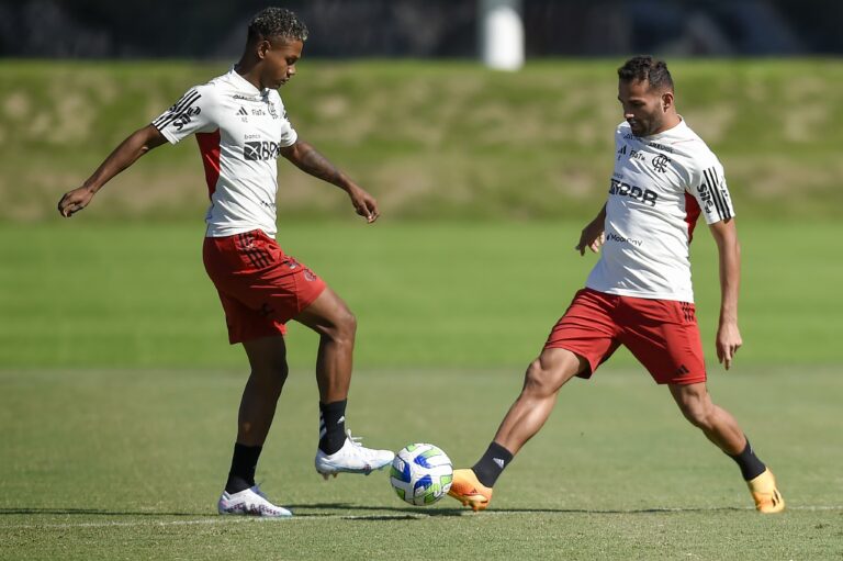 Thiago Maia destaca intensidade de treinos do Flamengo sob comando de Sampaoli