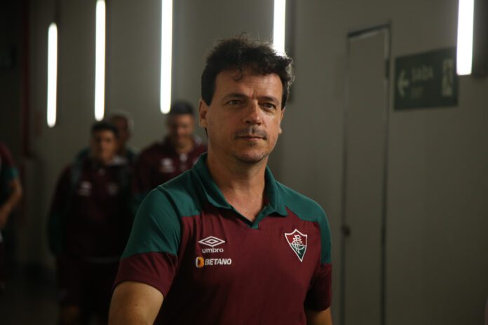 Diniz elogia atuação do Fluminense diante do Cruzeiro e vê vitória “bastante justa”