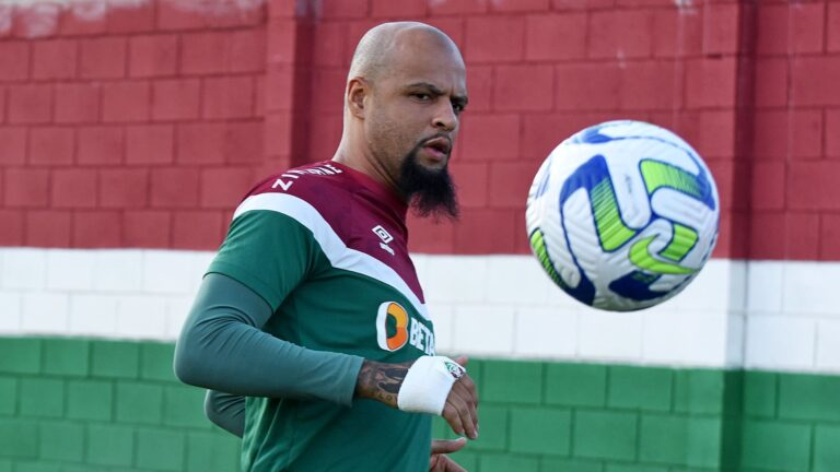 Felipe Melo afirma que lesão sofrida contra o Botafogo não é grave