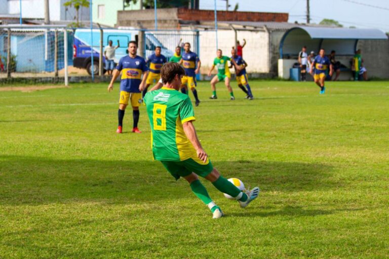 Futebol amador: 12 equipes iniciam a disputa do título a partir de domingo (21) em Linhares   		