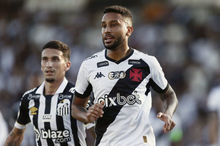 Jair analisa derrota do Vasco contra o Santos: “Tomamos o gol em uma desatenção”