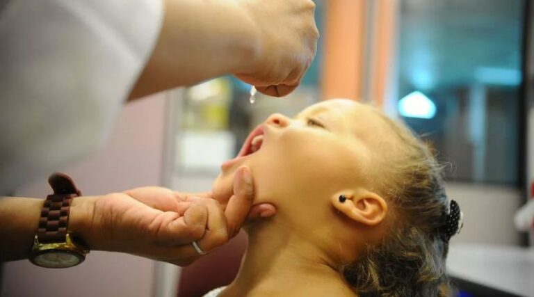 Linhares recebe 700 doses de vacina contra Poliomielite   		