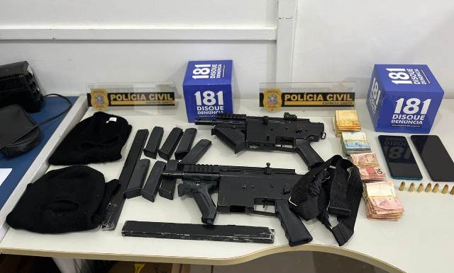 PCES prende suspeito de homicídio e apreende submetralhadoras e munições em Cachoeiro de Itapemirim