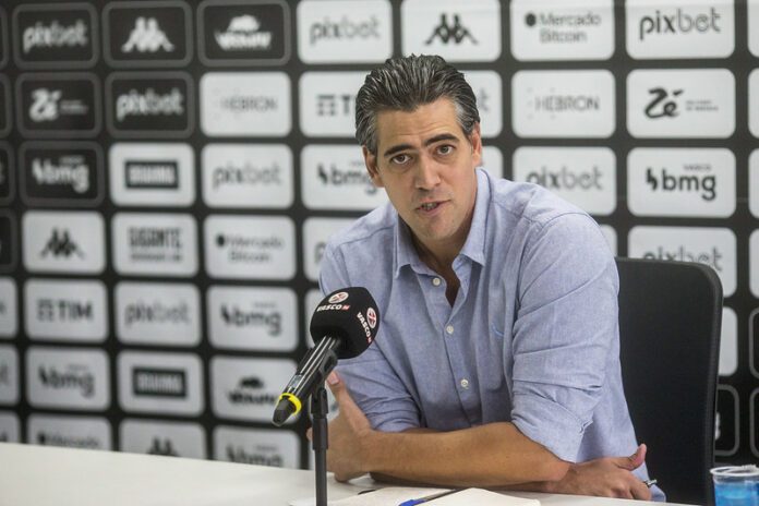 Paulo Bracks revela que Vasco já tem acerto com reforços para próxima janela de transferências