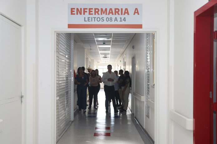 Saúde faz visita ao Hospital Materno Infantil