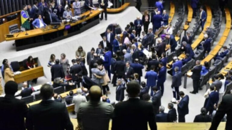 O novo arcabouço substitui o teto de gastos que segue desde o governo Temer