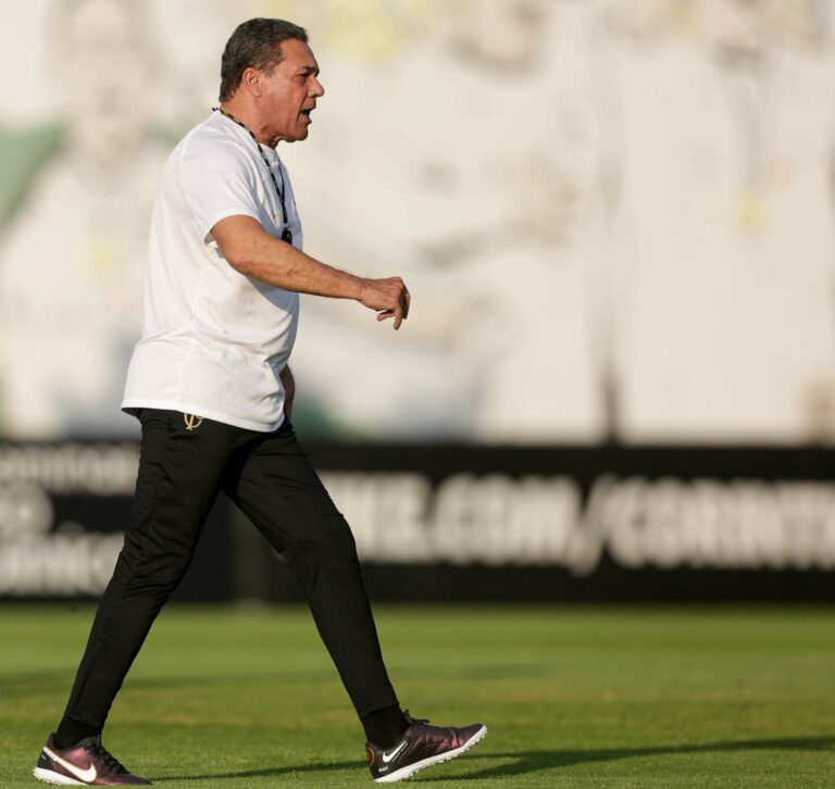 Yuri Alberto e Maycon retornam ao time titular; veja escalação do Corinthians contra Botafogo
