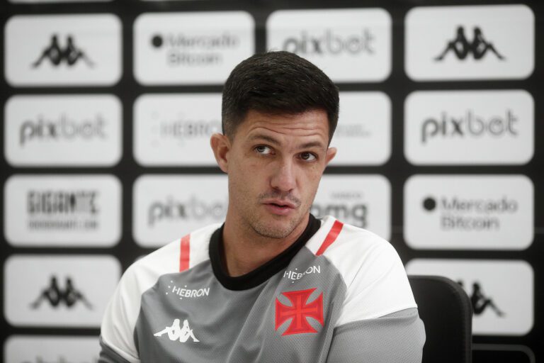 ​​​​​​​Barbieri diz que faltou eficiência para o Vasco contra o São Paulo