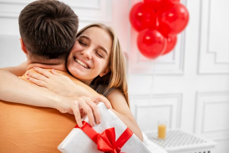 Procon-ES dá dicas para quem vai comprar o presente do Dia dos Namorados