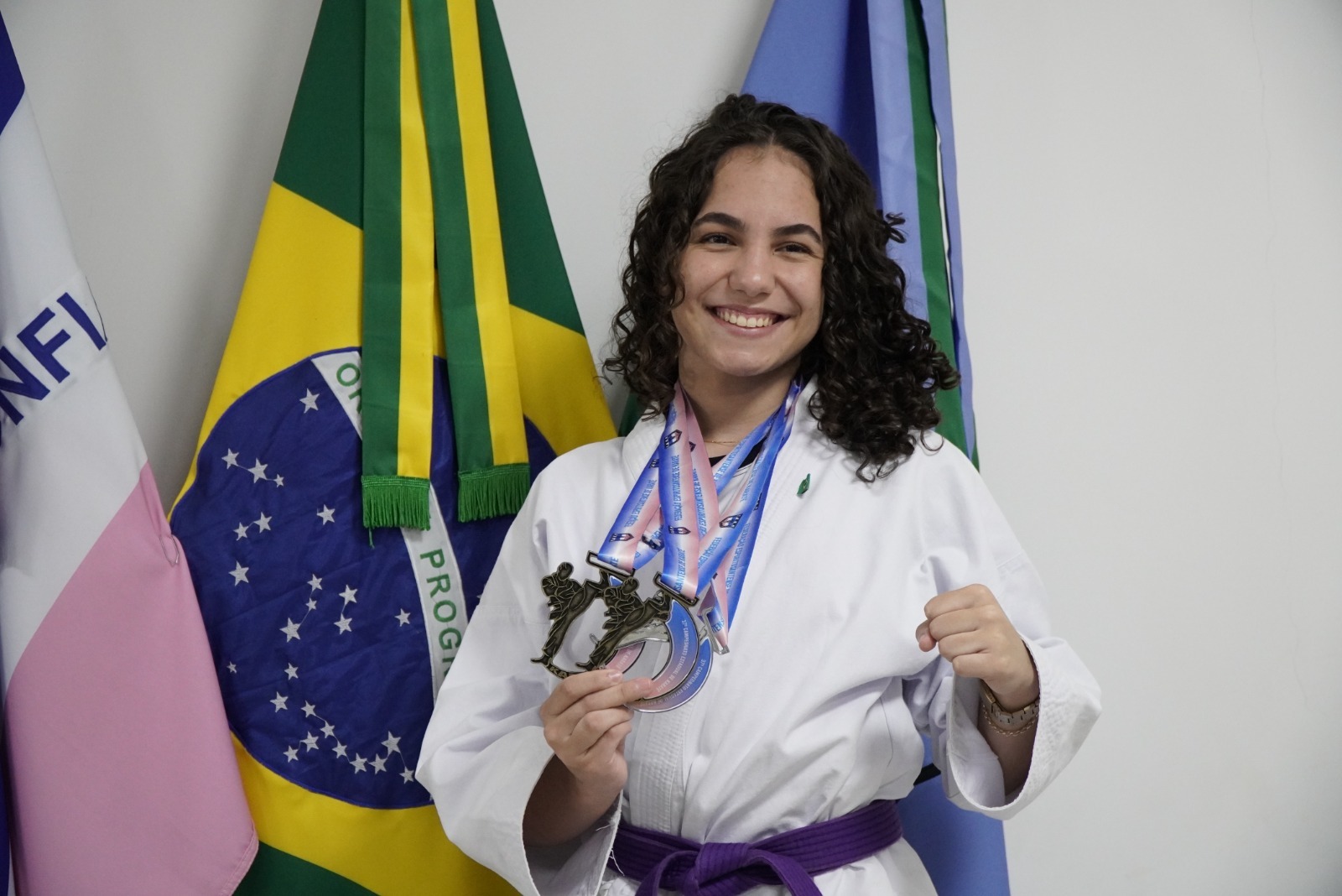 INCENTIVO DA PREFFEITURA AO ESPORTE DÁ RESULTADO: KARATÊ DE NESTOR GOMES TRAZ NOVE MEDALHAS PARA SÃO MATEUS