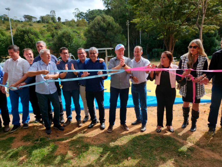 Governo do Estado inaugura obras de calçamento rural e novo Creas de Itarana