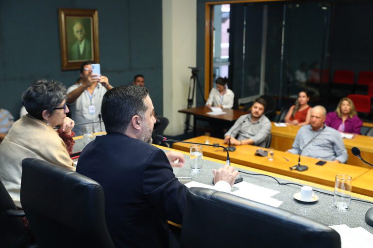 Comissão vai debater reparação aos afetados por barragem da Samarco