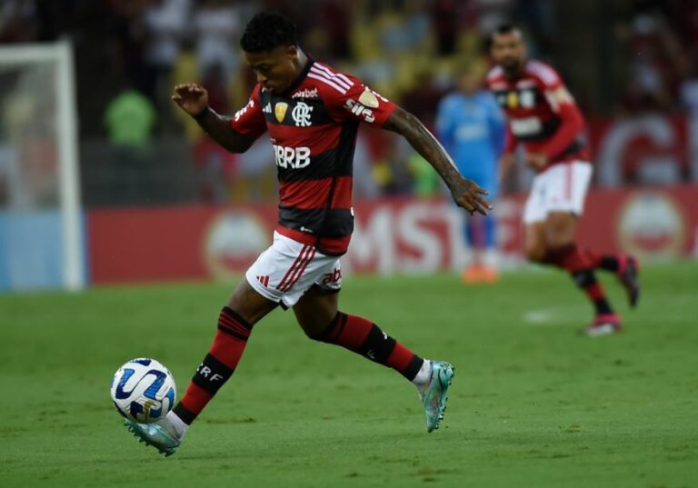 Atacante do Flamengo, Marinho se aproxima de acerto com o Fortaleza