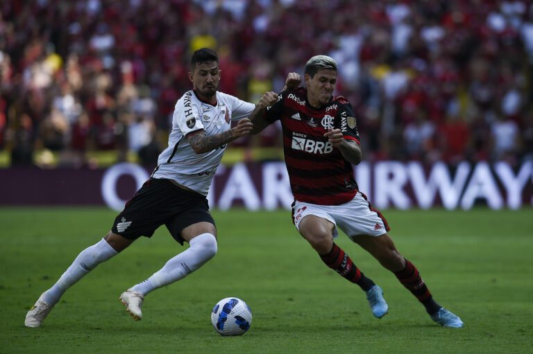 Braz projeta duelo pelas quartas da Copa do Brasil: “Pedreira, né? Athletico-PR é um adversário muito difícil”