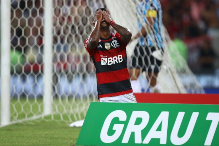 Bruno Henrique vive “mix de emoções” ao voltar a fazer gol pelo Flamengo em vitória sobre o Grêmio