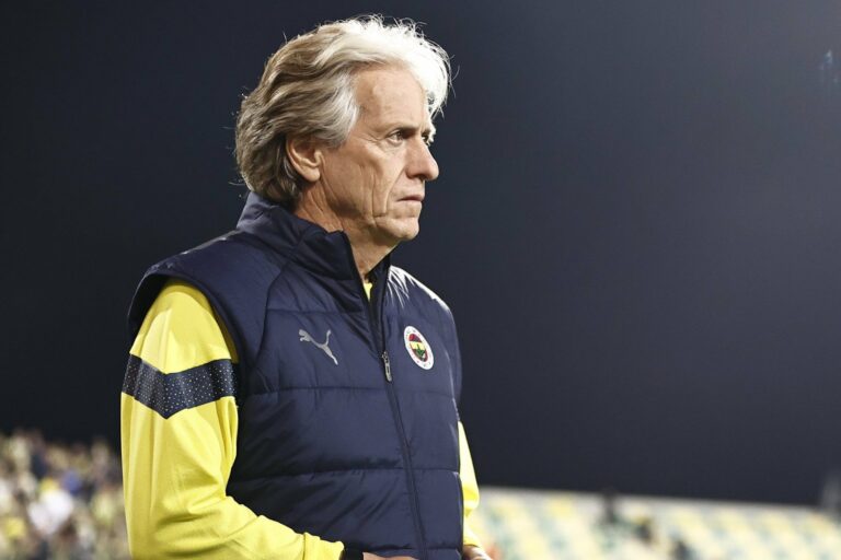 Ex-Flamengo, Jorge Jesus não é mais técnico do Fenerbahçe