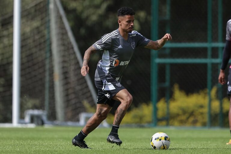 Flamengo chega a acordo e encaminha contratação de Allan, do Atlético-MG