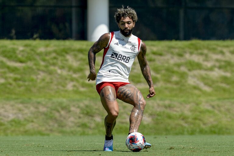 Flamengo espera retorno de Gabigol em volta aos treinamentos no Ninho do Urubu