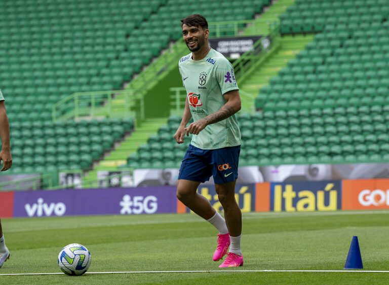 Paquetá comenta novo posicionamento com Joelinton na Seleção e fala em retorno para “casa” no Flamengo
