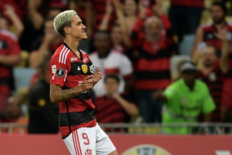 Pedro reconhece tropeços do Flamengo na fase de grupos, mas mostra confiança para oitavas da Libertadores