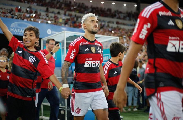 Sampaoli explica opção por Arrascaeta no banco em jogo do Flamengo contra o Santos