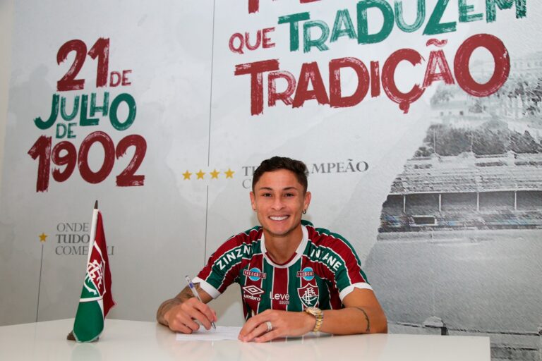 Fluminense anuncia contratação do lateral Diogo Barbosa, ex-Palmeiras e Grêmio