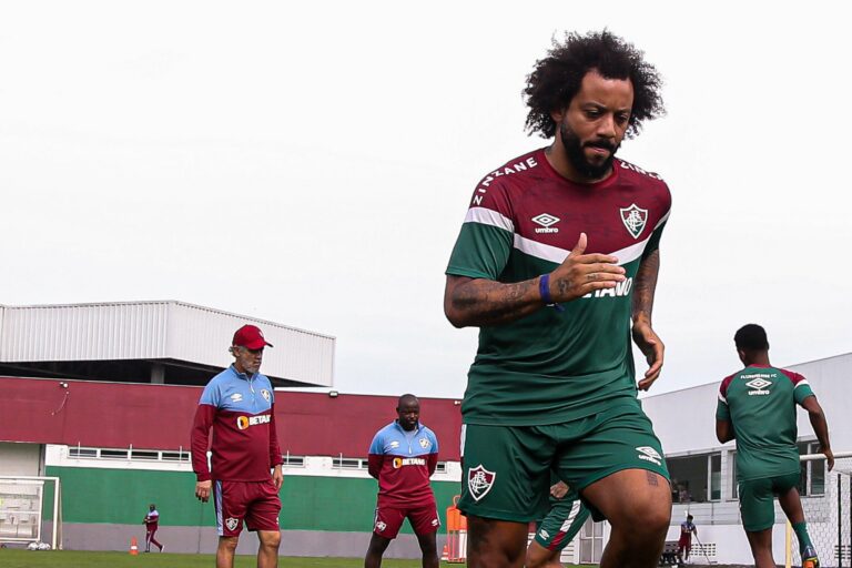 Fluminense voltará aos treinos nesta segunda após folga no fim de semana