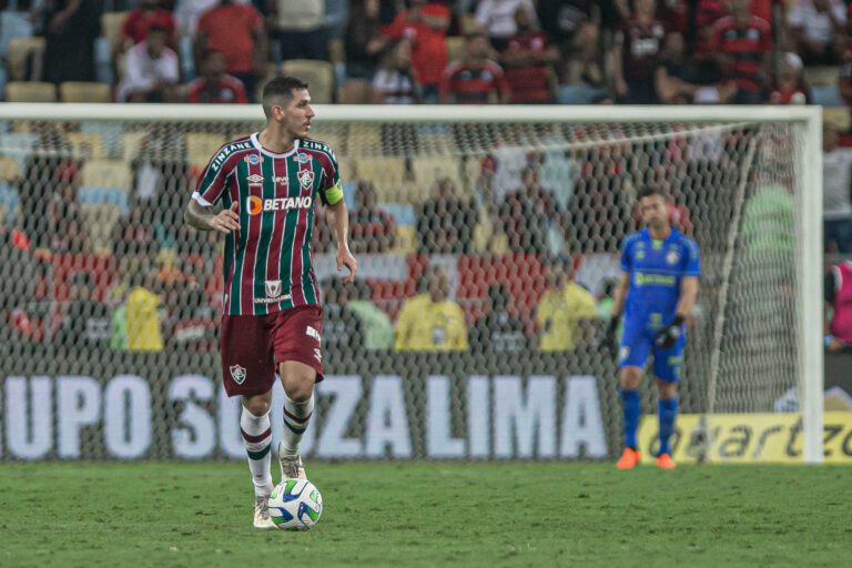 Nino prega trabalho por recuperação do Fluminense após eliminação na Copa do Brasil