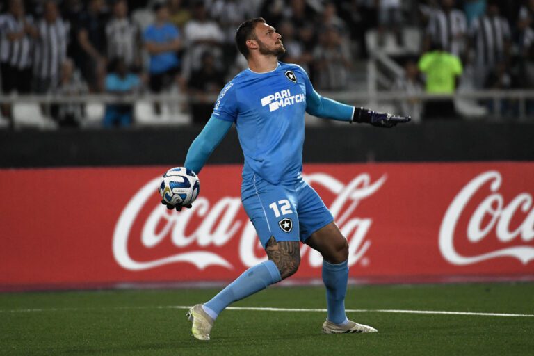Lucas Perri lamenta empate do Botafogo pela Sul-Americana