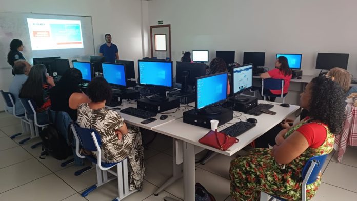 Professores de geografia realizam oficina de produção de materiais didático-pedagógicos no Ifes