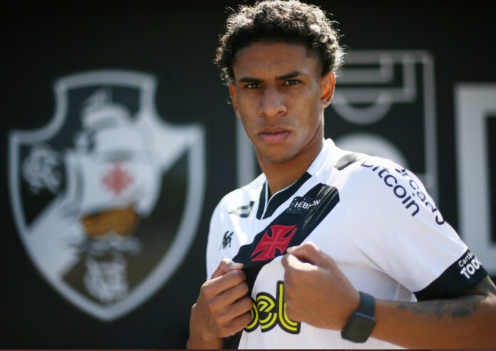Vasco comunica a devolução de Paulo Victor ao Internacional