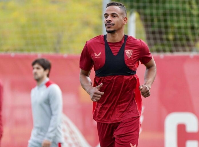 Vasco tem interesse em Fernando, volante do Sevilla