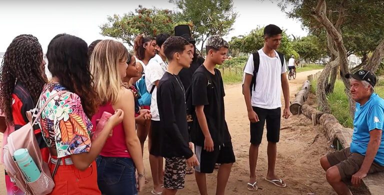 Piúma: alunos destaque do curta-metragem “O Alto das Marés” recebem homenagem nesta quarta (14), na Câmara de Vereadores. Veja o curta!