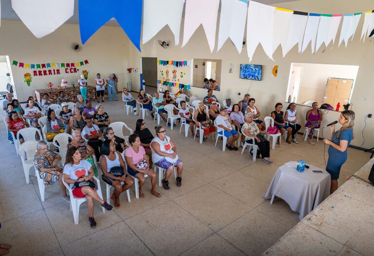 Marataízes: Centro de Convivência Renascer promove palestra sobre violência contra a pessoa idosa